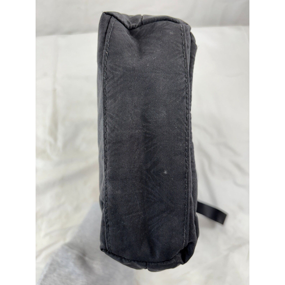 Baggallini Modern Pocket Crossbody Bag with pouch leaf print - Picture 9 of 11